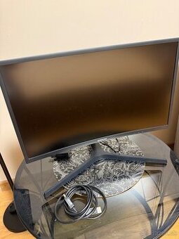Samsung Curved Monitor – elegantný zakrivený displej pre poh