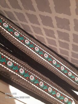 Akordeon -heligonka remene čierne hnedé a bordovo cervenę