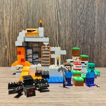 LEGO Minecraft 21113 – Jaskyňa (2014, neaktívny set)