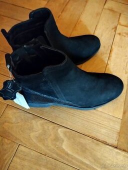 Kotníkové topánky veľ 39 nové