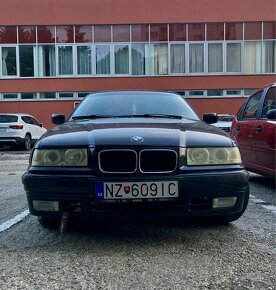 NARAZENÉ ZO ZADU Bmw e36 compact