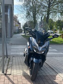Honda Forza 300