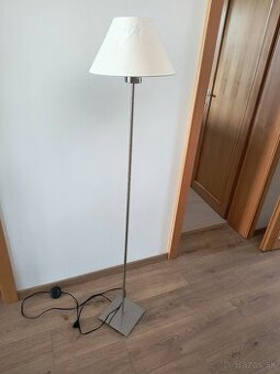 Stojanová lampa