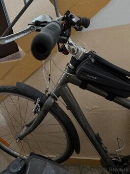 Cestný bicykel
