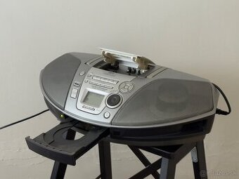 Panasonic rádiomagnetofón s CD
