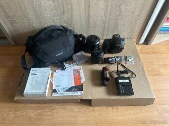 Sony Alpha A58 + 2 objektívy a bohaté príslušenstvo