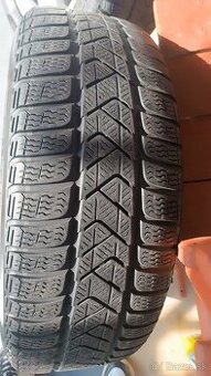 Zimné pneu 215/60 R16