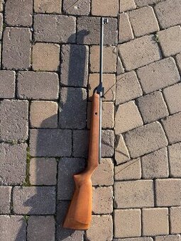 Juhoslovanská vzduchovka zastáva červení