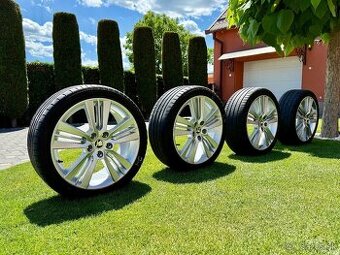 Komplet letnú sadu alu Škoda PICTORIS 225/40 R18.