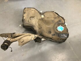 vw passat b7 nadrž strmen airbag