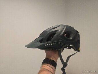 Helma OAKLEY DRT5 Mips size L (56-60cm)
