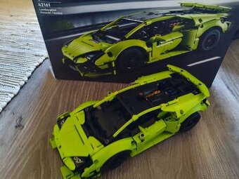 Predám LEGO technic Lamborghini Huracán Technika