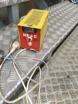 Nabíjačka batérií 6/12v