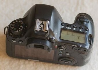 Canon EOS 6 D + ; BATERY GRIP + objektívy+blesk