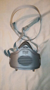 Maska (respirator) s vymenitelnym filtrom