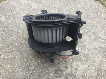 Vnútorný / Kabinovy ventilátor Audi A6 C6