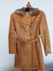 Dámsky koženný kabát