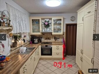 Krémová kuchyně ve venkovském stylu se spotřebiči, 4196 - 1