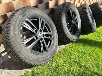 Celoročné pneumatiky Kumho Solus 215/60/R16 na elektrónoch