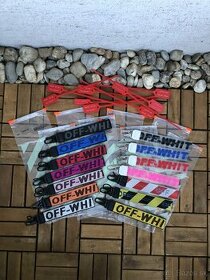 Off white kľúčenka
