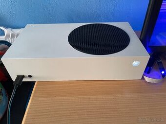 Xbox series S 512GB Biela + TV Samsung