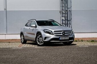 Mercedes-Benz GLA 200 d A/T