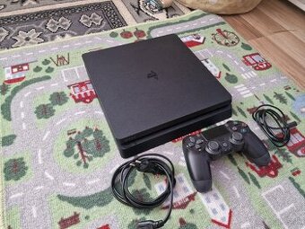 Playstation 4 slim