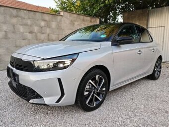 Opel Corsa Ultimate1,2 turbo benzín 74kw r.v.12.2024 km 8350