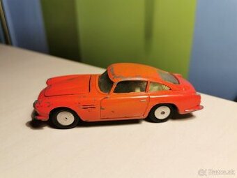 Corgi toys Aston Martin DB4