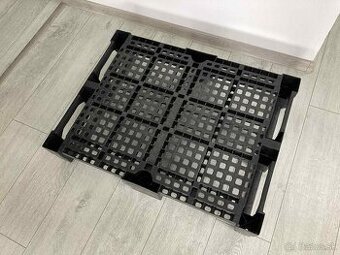 Predám plastové palety