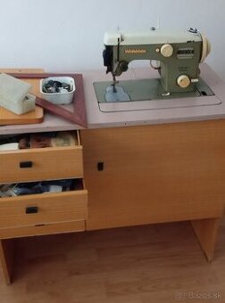Ponúkam na predaj retro šij.stroj Veritas plne funkčný s prí