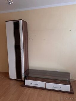 TV stolík + vytrína