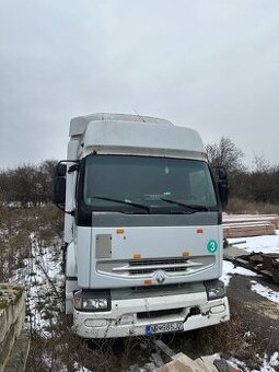 Predám Renault 420 dci Ťahač s hydraulikou