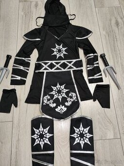 Predám kostým na karneval veľkosť veľkosť 5-6 rokov