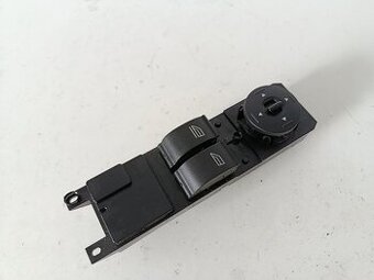 vypinac okien focus mk3 am5t14a132ea 30€