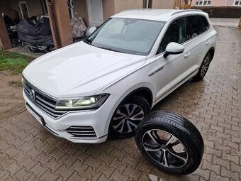 Volkswagen Touareg 3.0 TDi V6 A/T Elegance 286k 4x4 (diesel)