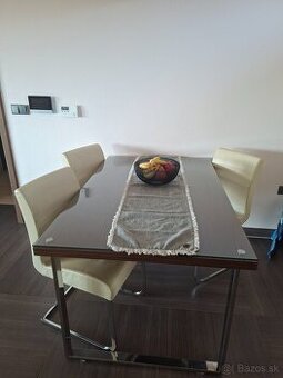 Stôl stoličky
