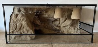 Používané terárium 90x40x40