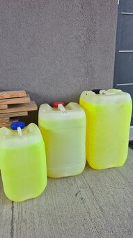 Demineralizovaná (DEMI) voda do kúrenia a HVAC s UV farbivom