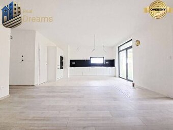 Priestranné novostavby 4-izbových rodinných domov v meste Ša