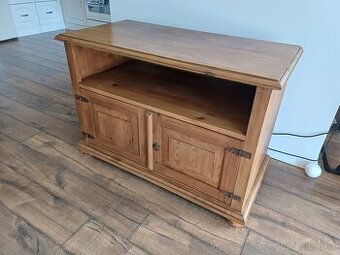 rustikálna/vidiecka komoda