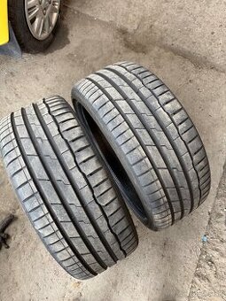 215/35R19