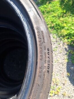 Imperial 245/35r19