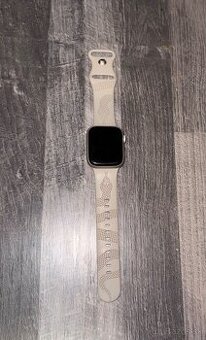 Apple watch series 8 45mm GPS