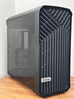 PC skrinka Fractal Design Torrent TG Dark