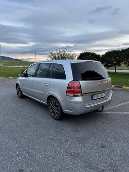 Opel Zafira 1.9 CDTi 88kw 7Miestna RV2007
