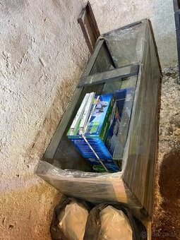 Predám akvárium 470 litrov