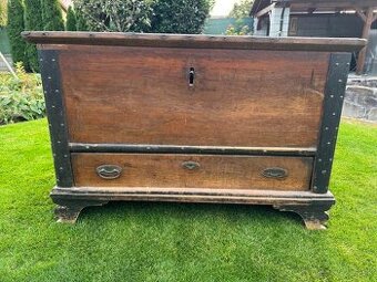 Stará drevená truhlica - 1