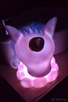 Hračka jednorožec, svietiaci