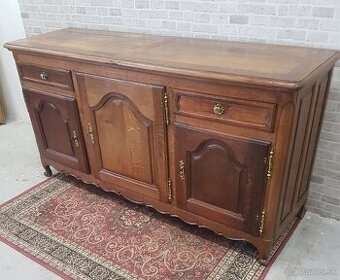 Starožitný nabytok